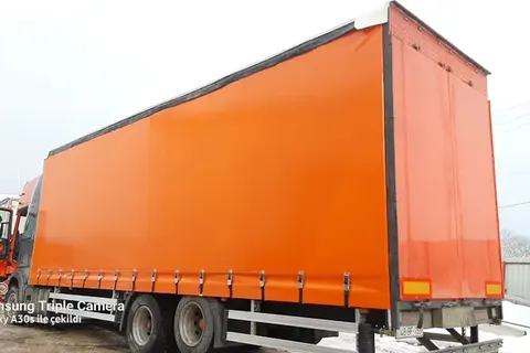 Vanjski pogled kamiona s kliznim ceradama · 94