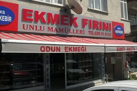 Prostor zasjenjen uvlačivom tendom · 4